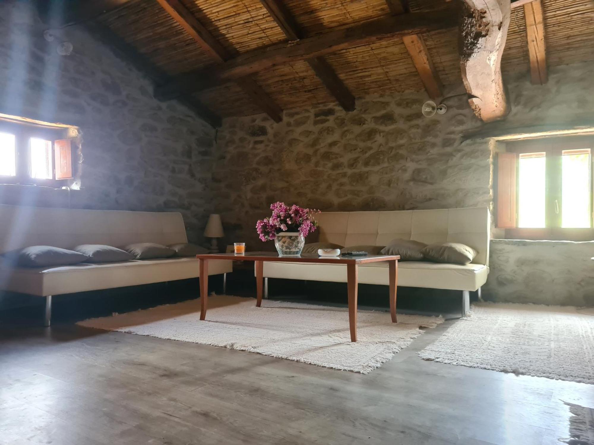 Casa Di Pietra Villa Usellus Exterior foto